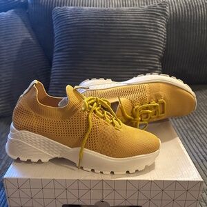 Call it Spring Sneakers